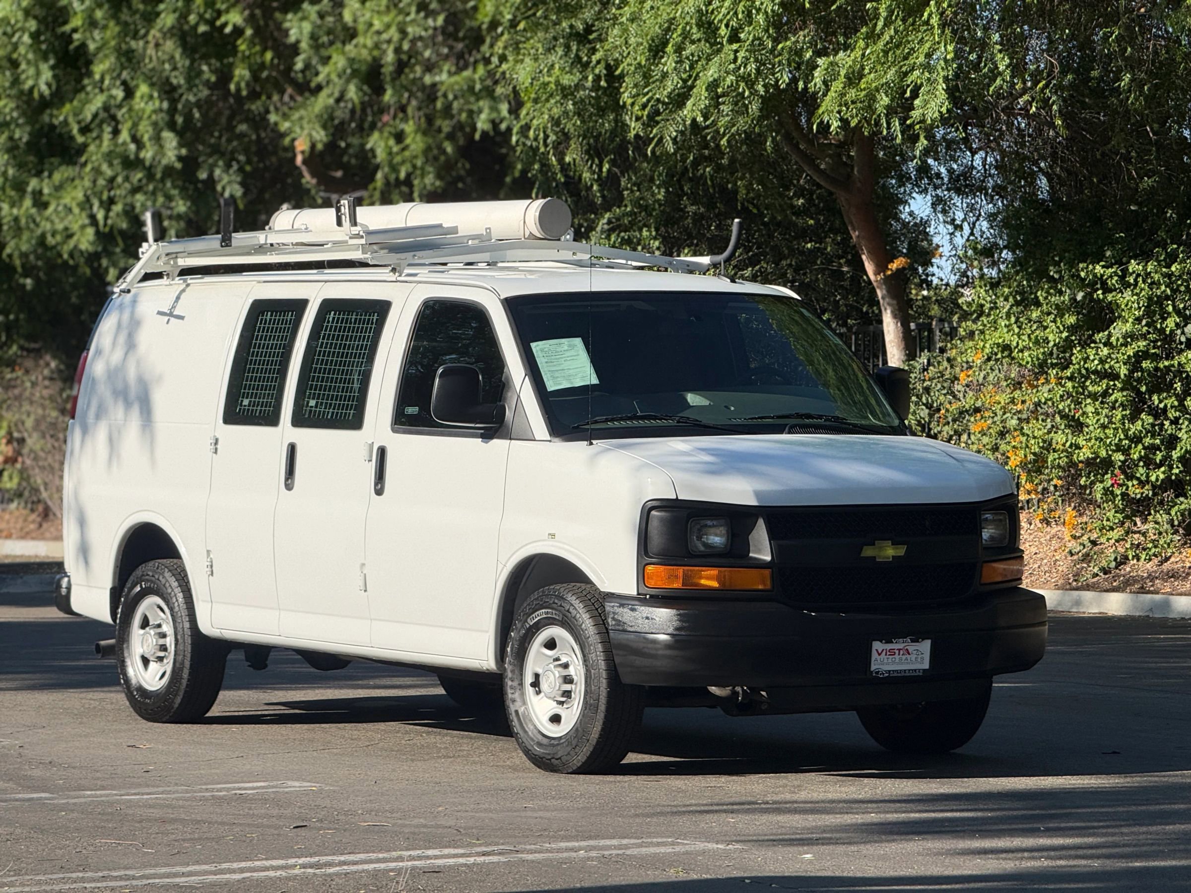 Used 2015 Chevrolet Express 2500 image 7