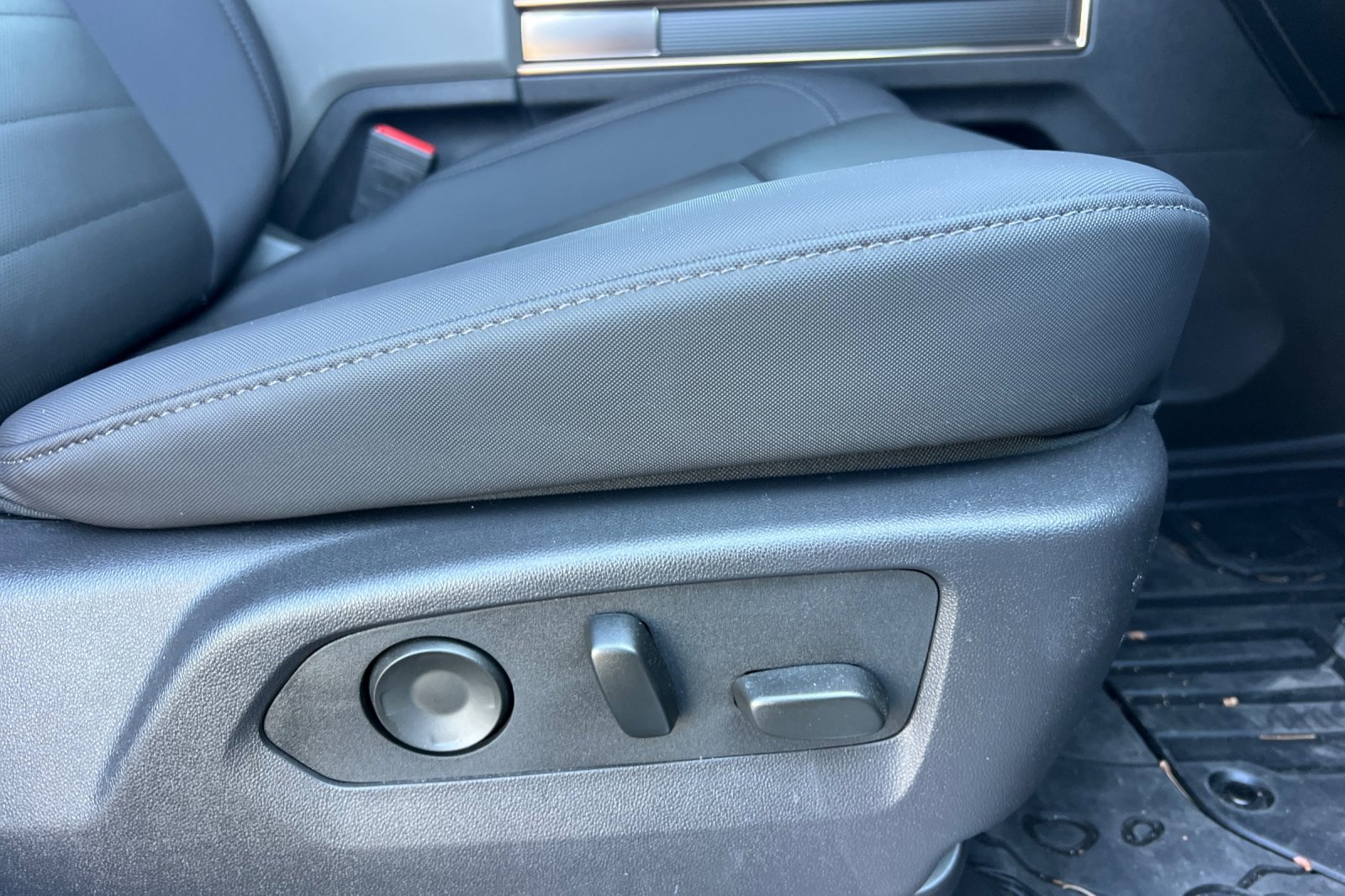 Used 2025 GMC Hummer EV 2X w/ Extreme Off-Road Package image 22