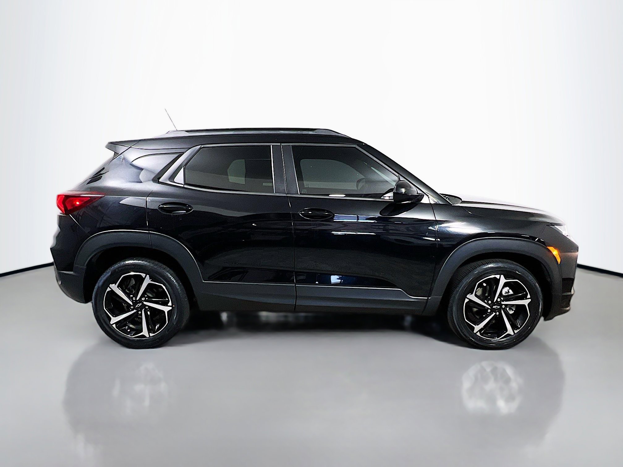 Used 2021 Chevrolet TrailBlazer RS image 3