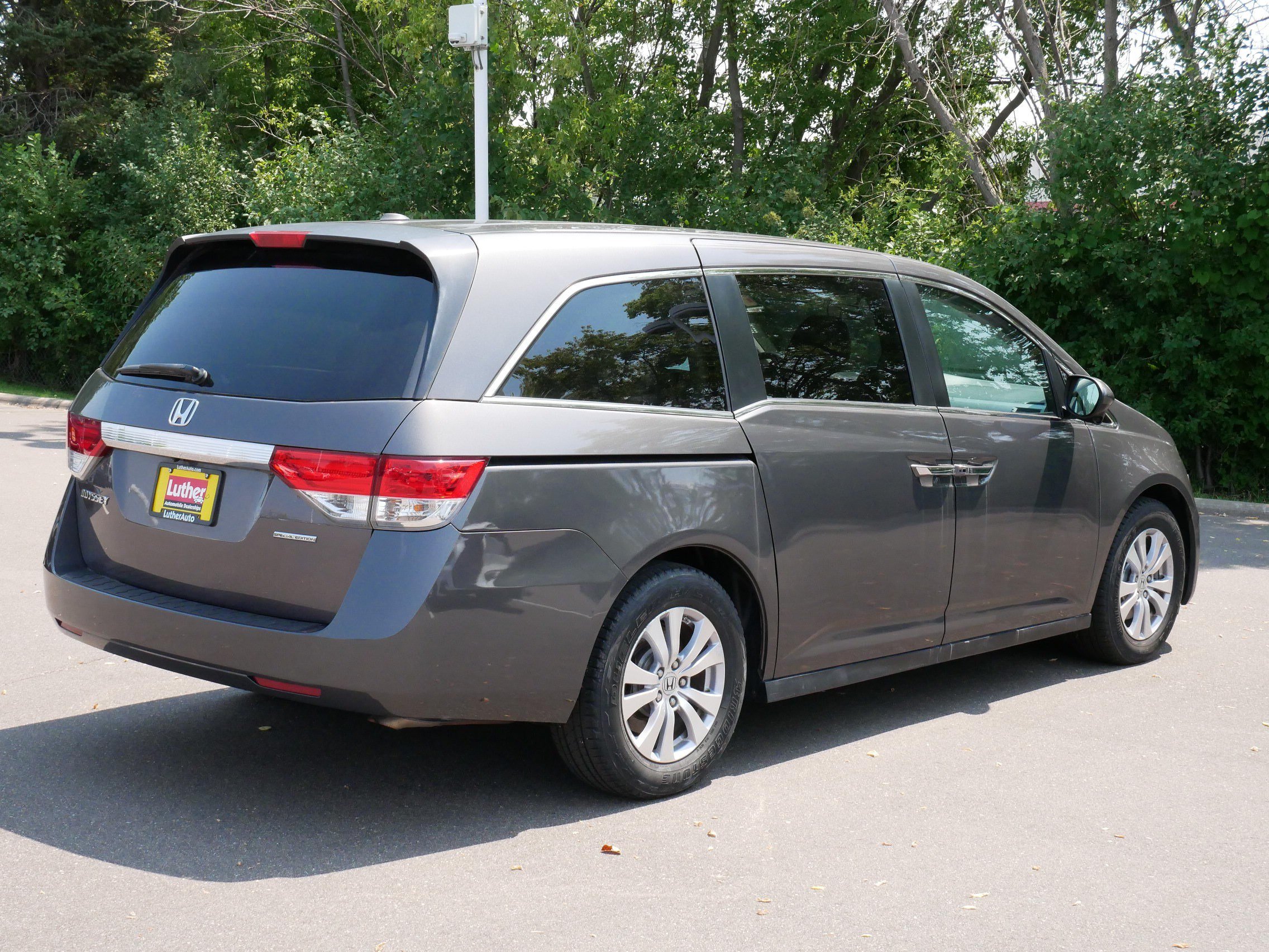 Used 2016 Honda Odyssey SE image 14