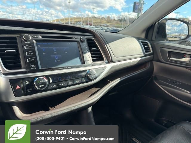 Used 2018 Toyota Highlander Limited image 9