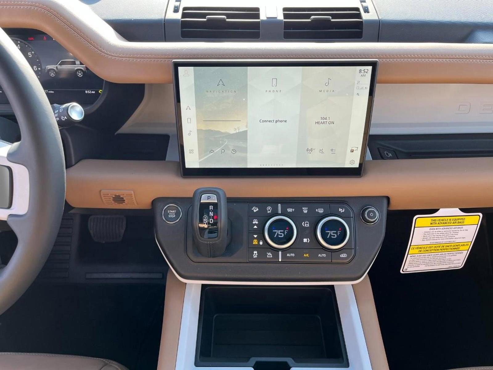 Used 2025 Land Rover Defender 110 X-Dynamic SE image 27