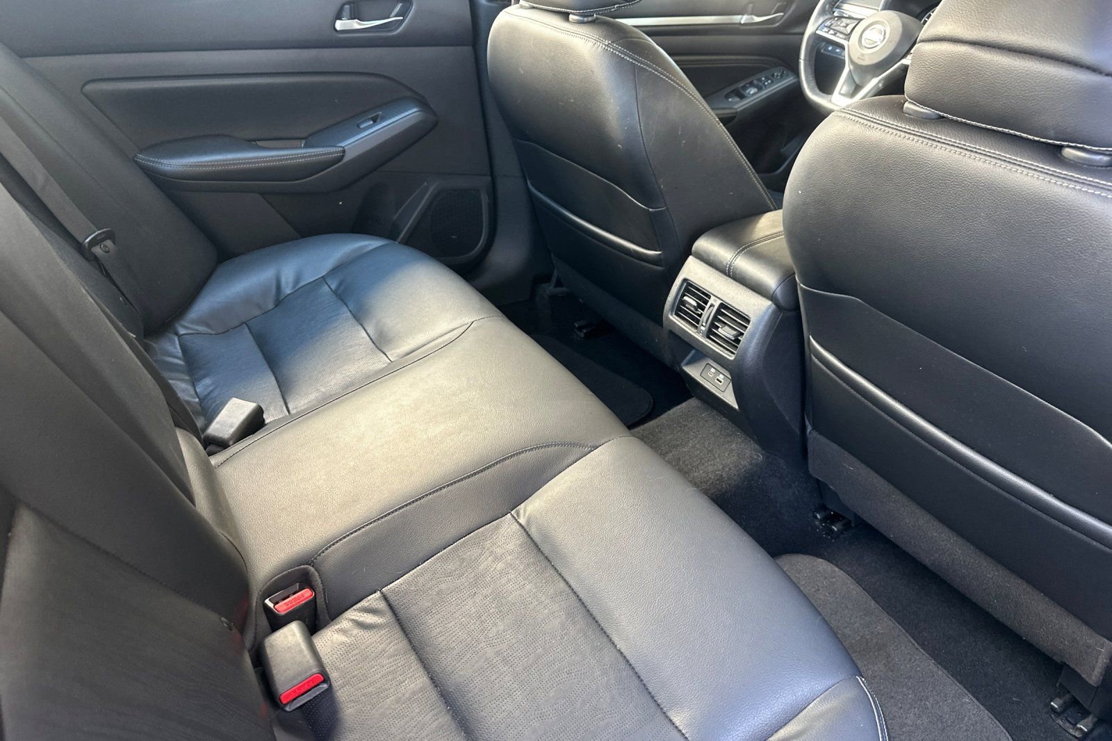 Used 2019 Nissan Altima 2.5 SL FWD image 17