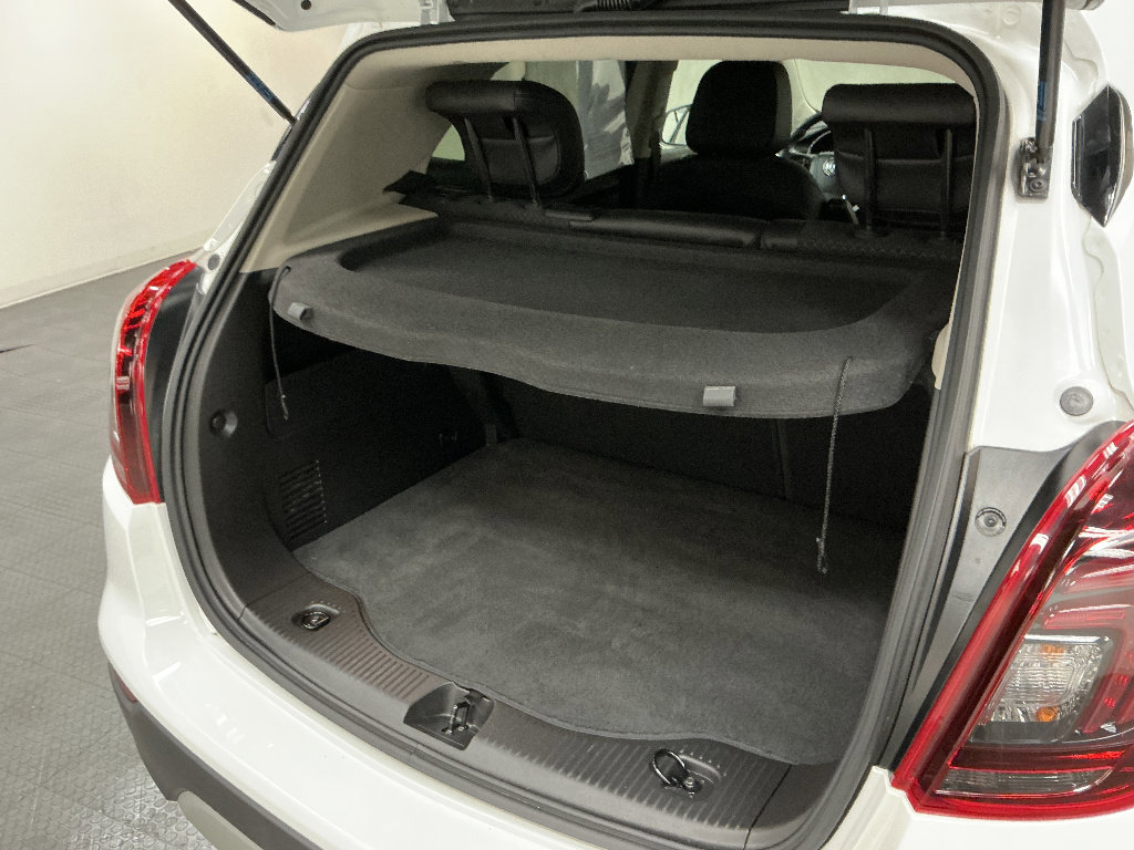 Used 2022 Buick Encore Preferred w/ Safety Package image 24