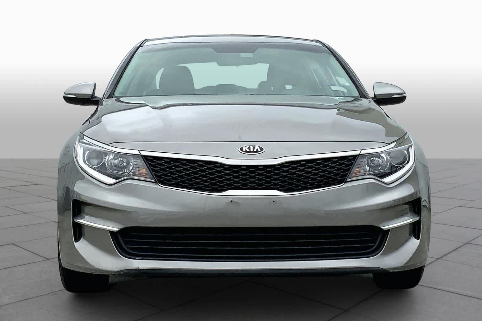 Used 2018 Kia Optima LX FWD image 4