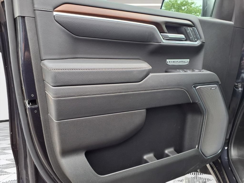 Certified 2026 GMC Sierra 1500 Denali w/ Denali Reserve Package AWD/4WD image 9
