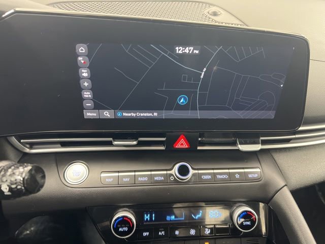 Used 2023 Hyundai Elantra SEL w/ Convenience Package image 17