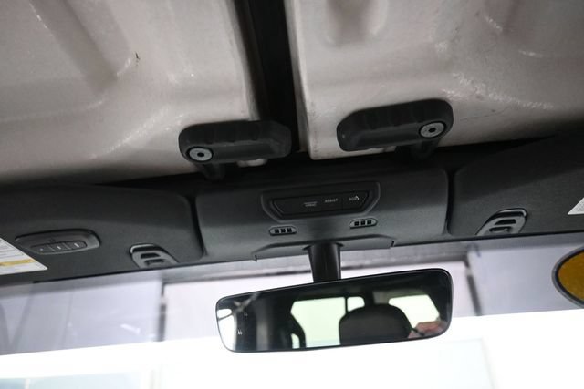 Used 2022 Jeep Wrangler Unlimited Rubicon w/ Steel Bumper Group AWD/4WD image 12