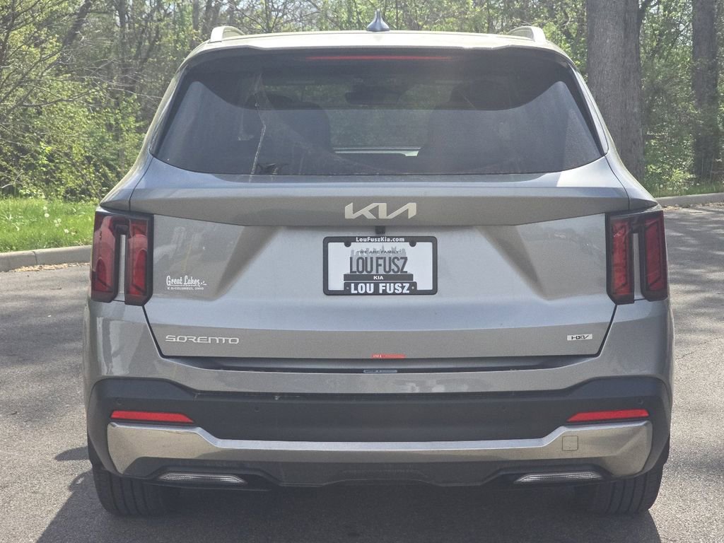 Used 2025 Kia Sorento EX w/ EX Panoramic Sunroof Package image 17
