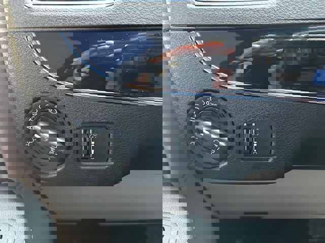 Used 2019 Dodge Grand Caravan SXT image 13