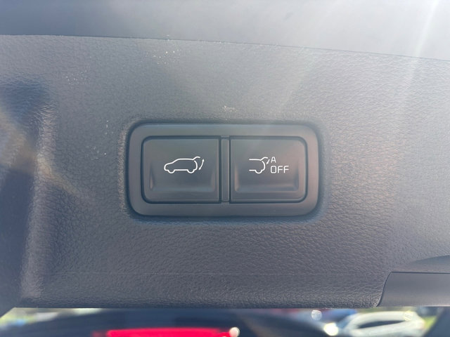 Used 2025 Kia Telluride S FWD image 9