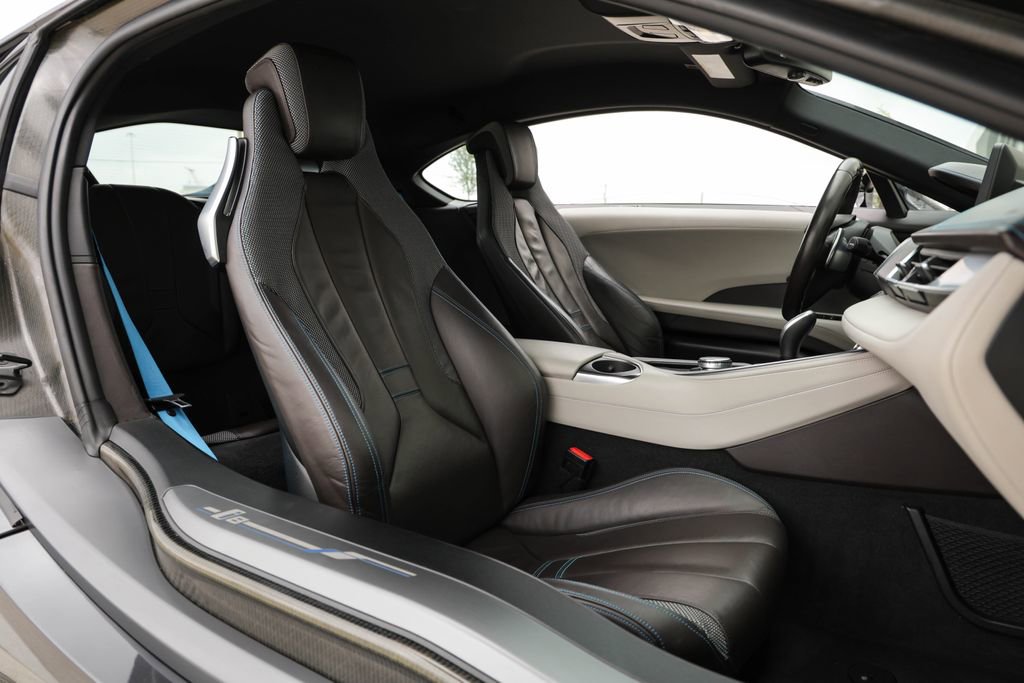 Used 2016 BMW i8 AWD/4WD image 20