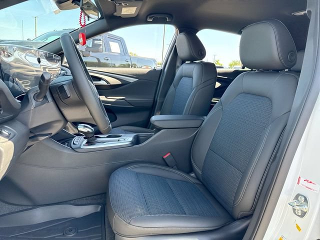 New 2026 Buick Envista Sport Touring w/ Convenience I Package FWD image 11