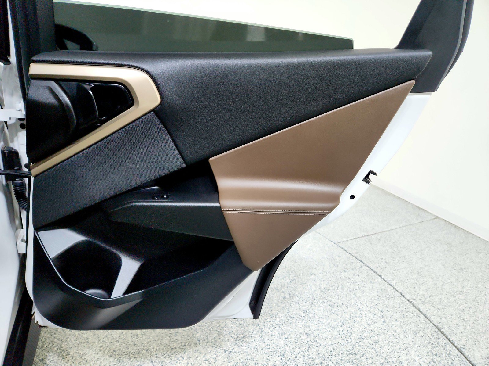 Used 2025 BMW X3 xDrive30i w/ Convenience Package image 25