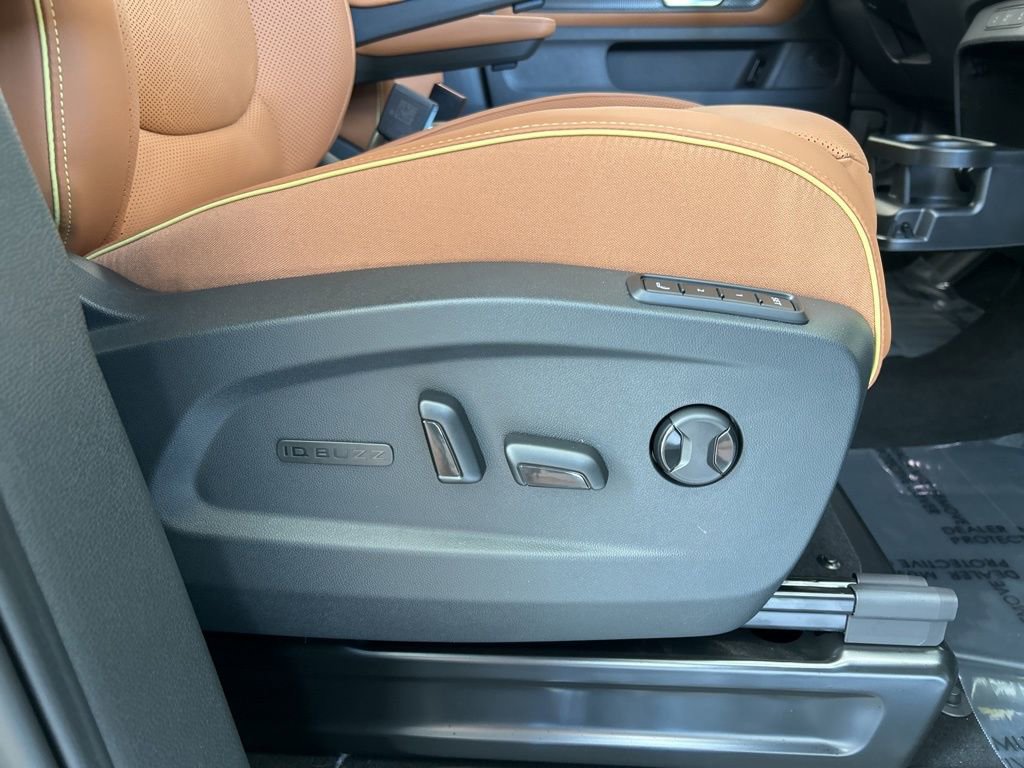 New 2025 Volkswagen ID. Buzz Pro S image 36