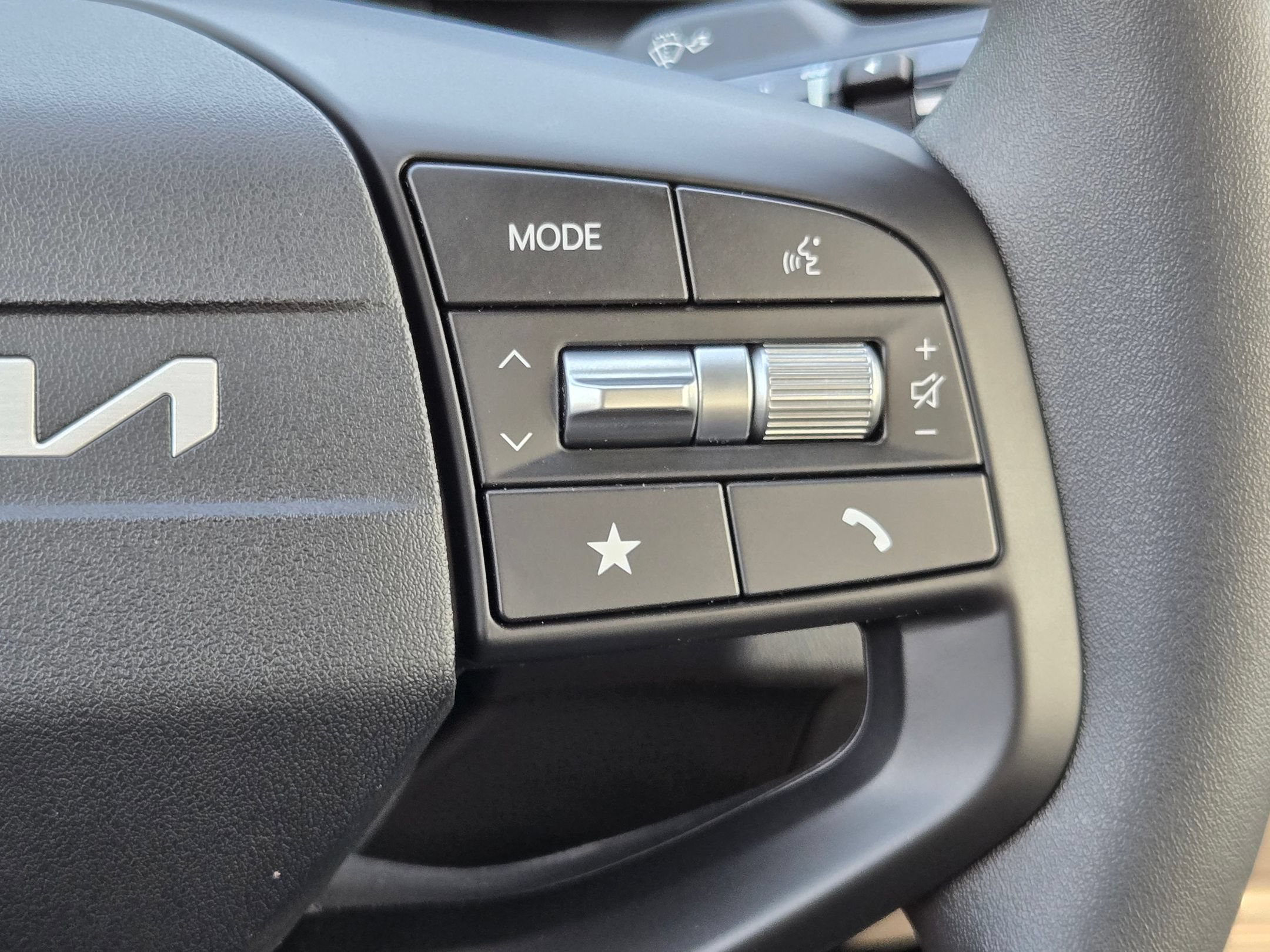 New 2026 Kia K4 FWD image 23