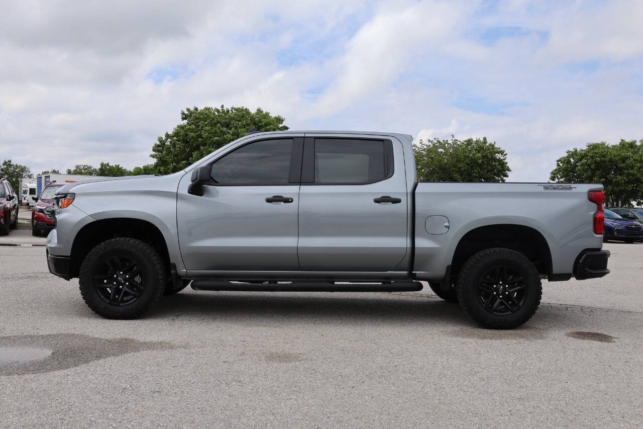 Used 2026 Chevrolet Silverado 1500 Custom Trail Boss w/ Dark Appearance Package AWD/4WD image 8
