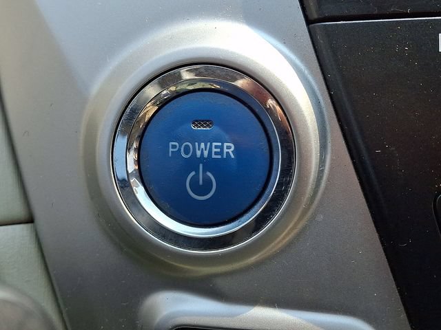 Used 2012 Toyota Prius V Two FWD image 31