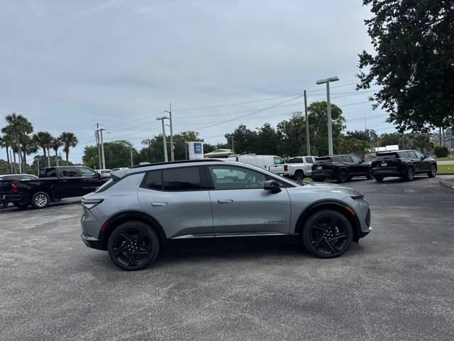 New 2025 Chevrolet Equinox EV RS w/ Active Safety Package 3 AWD/4WD image 16