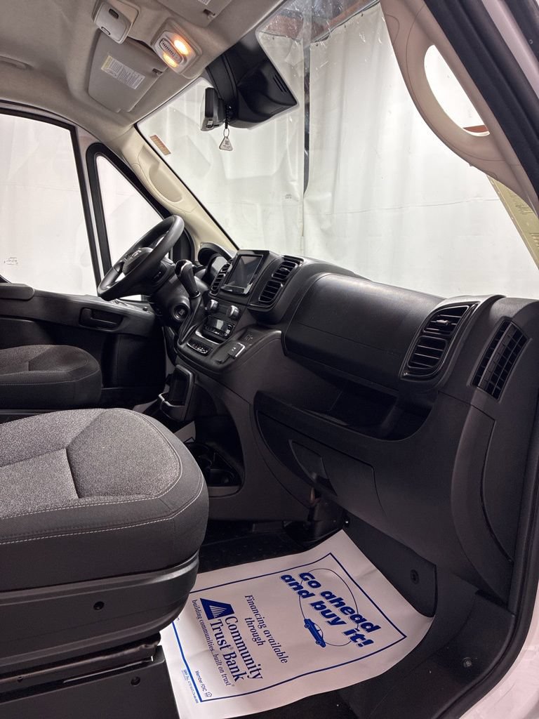 Used 2025 RAM ProMaster 2500 w/ Safety Group FWD image 25