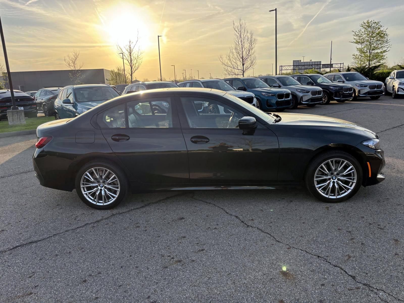 Used 2023 BMW 330i xDrive Sedan w/ Premium Package AWD/4WD image 4