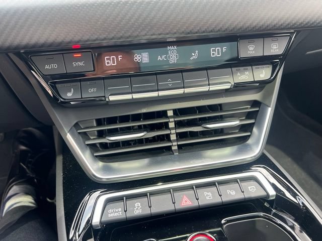 Used 2024 Audi e-tron GT Prestige AWD/4WD image 24