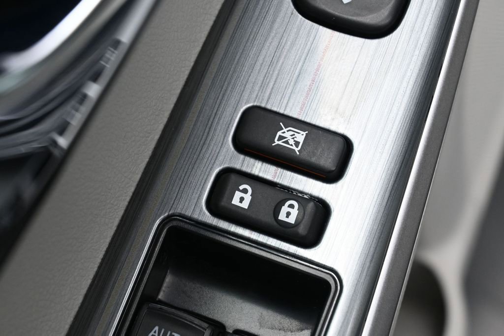 Used 2014 Toyota Camry XLE w/ Leather Package FWD image 13