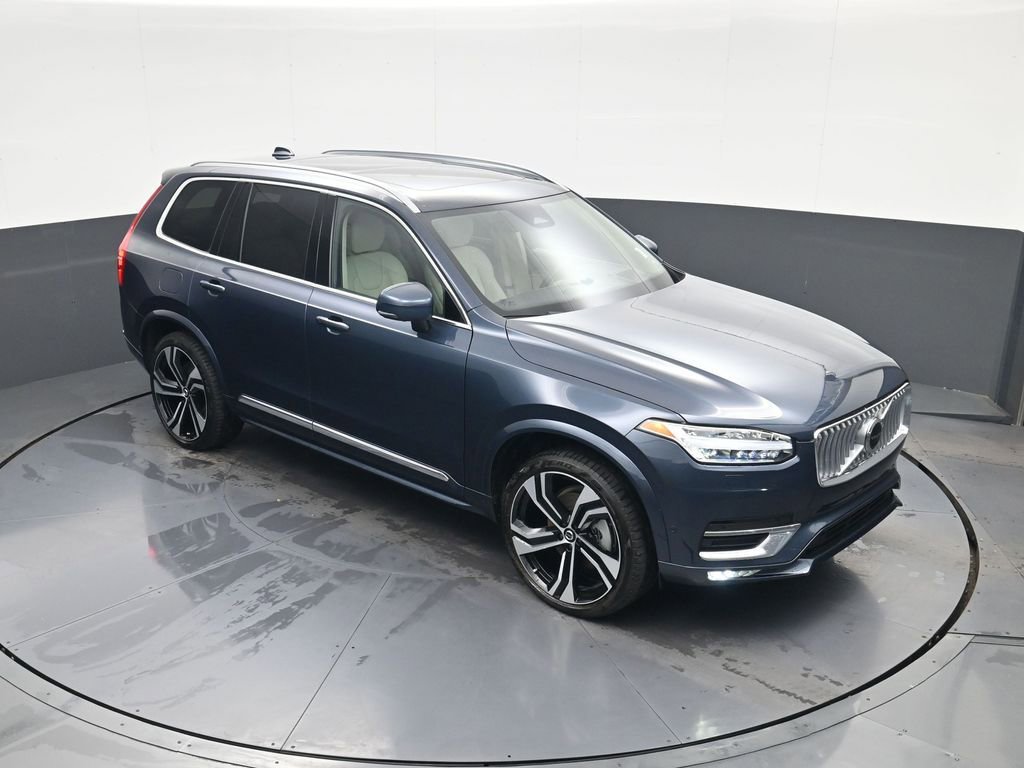 Used 2024 Volvo XC90 B6 Ultimate w/ Lounge Package image 18