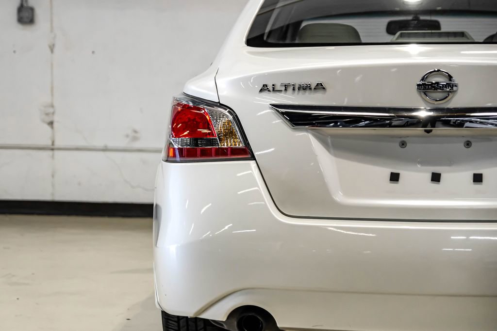 Used 2015 Nissan Altima 3.5 SL FWD image 50