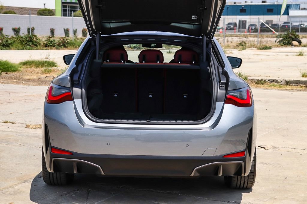 Certified 2025 BMW i4 eDrive40 RWD image 31