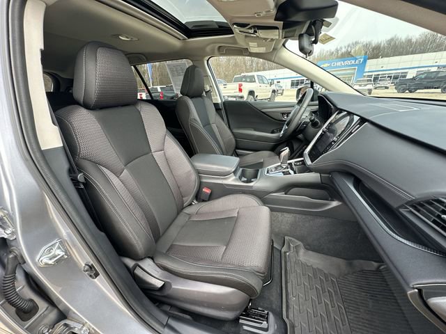 Used 2025 Subaru Outback Premium image 31