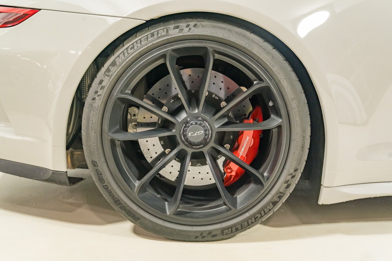 Used 2018 Porsche 911 GT3 RWD image 15