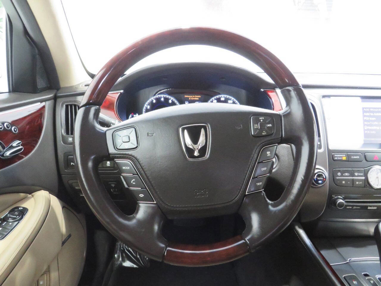 Used 2012 Hyundai Equus Signature image 15