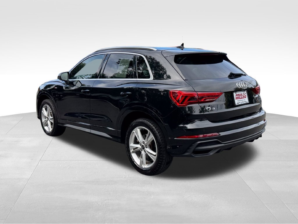 Used 2024 Audi Q3 2.0T Premium w/ Convenience Package AWD/4WD image 5