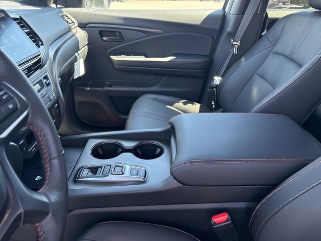 Used 2025 Honda Ridgeline TrailSport image 17