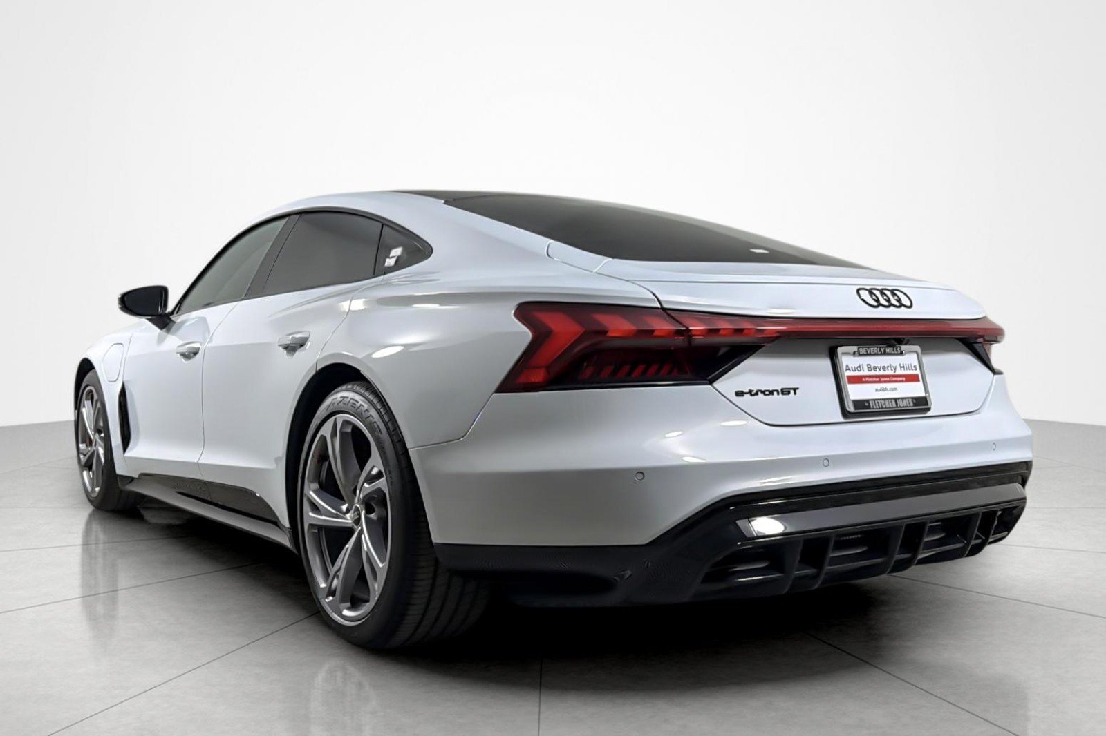 Used 2023 Audi e-tron GT Premium Plus w/ Performance Package AWD/4WD image 3