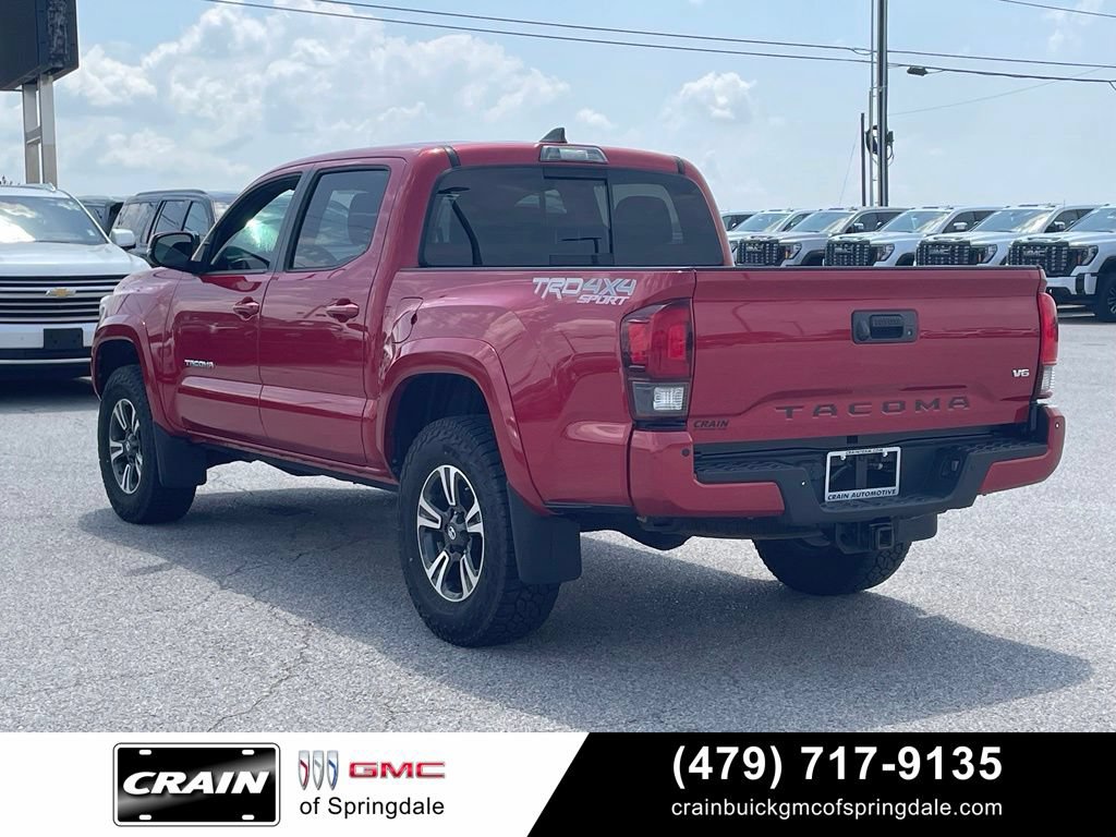 Used 2018 Toyota Tacoma TRD Sport w/ TRD Premium Sport Package AWD/4WD image 5