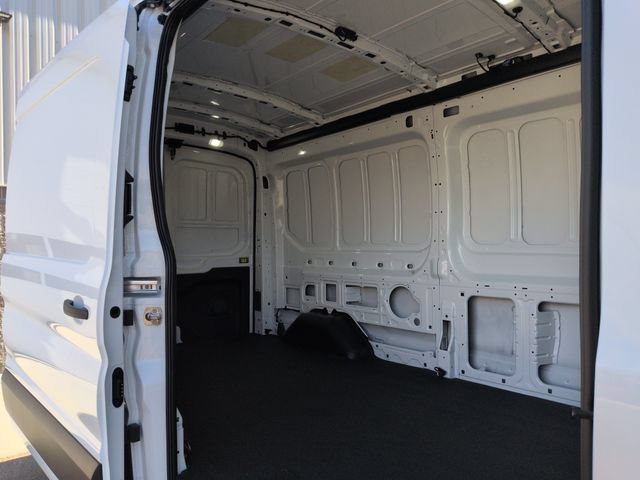 New 2026 Ford Transit 250 148 Medium Roof Extended AWD image 23