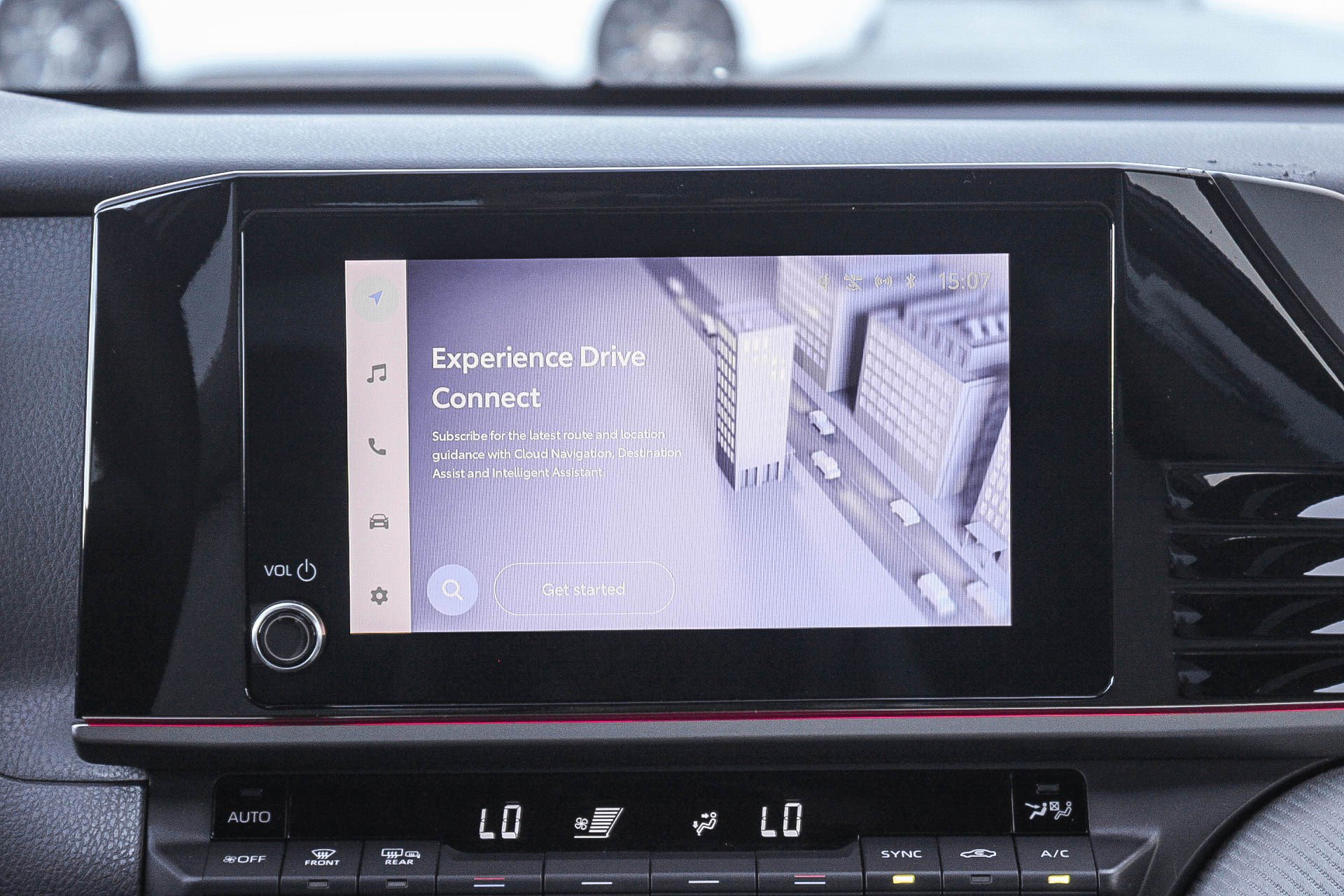 Used 2025 Toyota Camry SE image 15