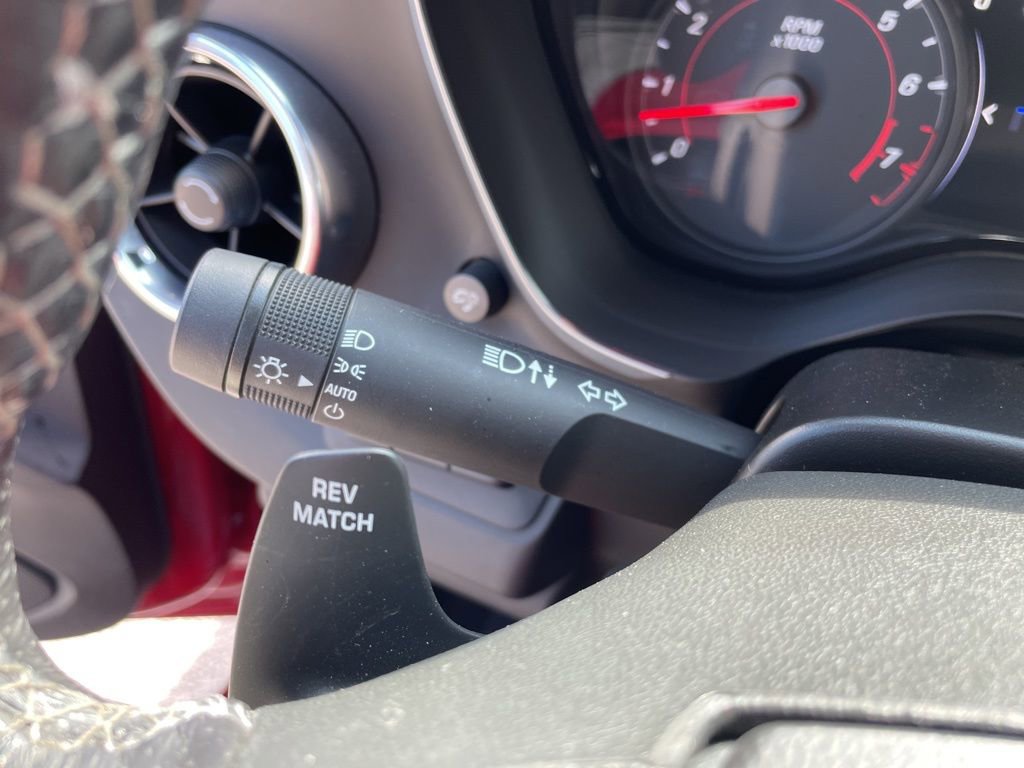 Used 2021 Chevrolet Camaro SS RWD image 13