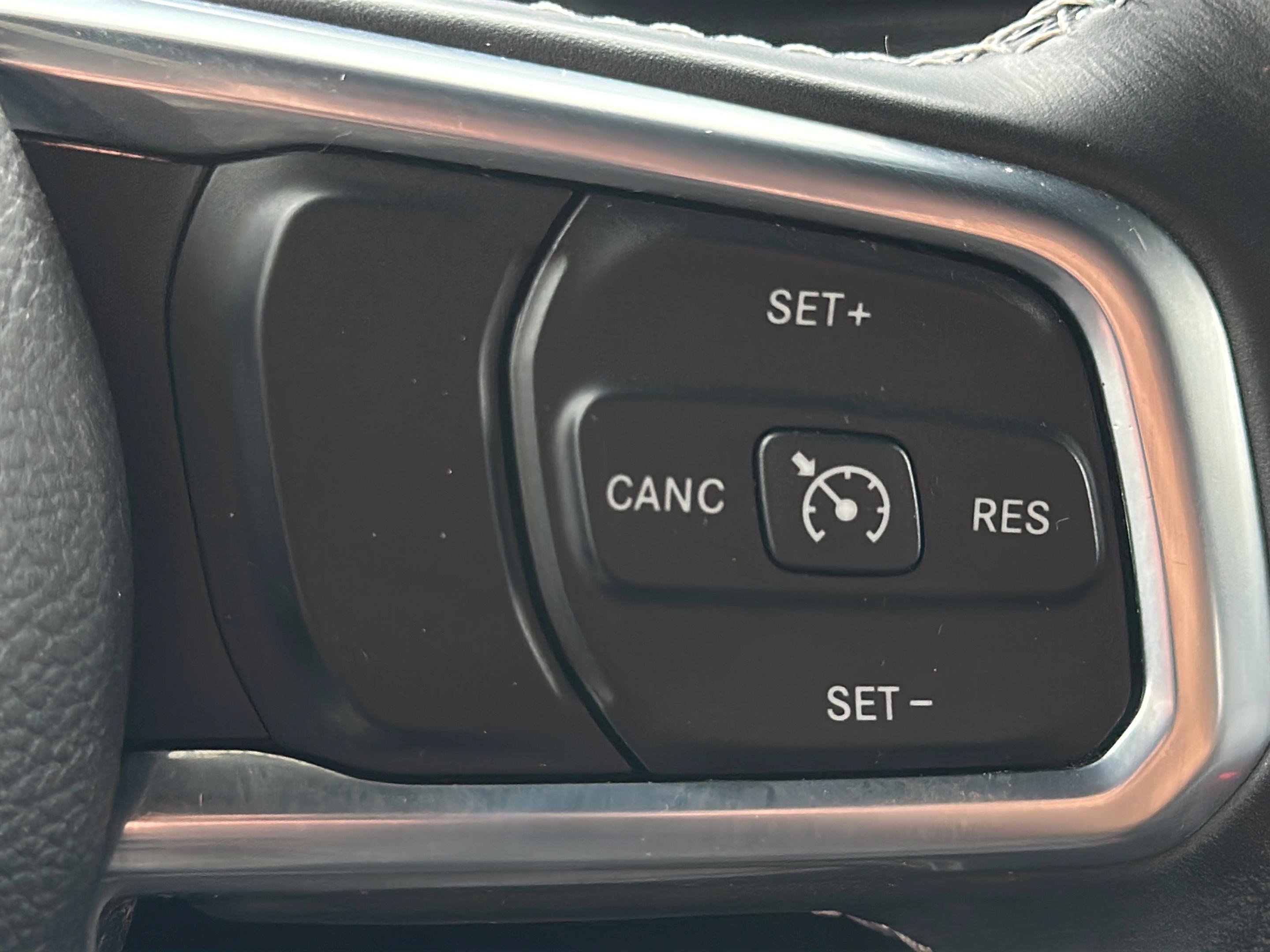 Used 2021 Jeep Wrangler Unlimited Sahara AWD/4WD image 19