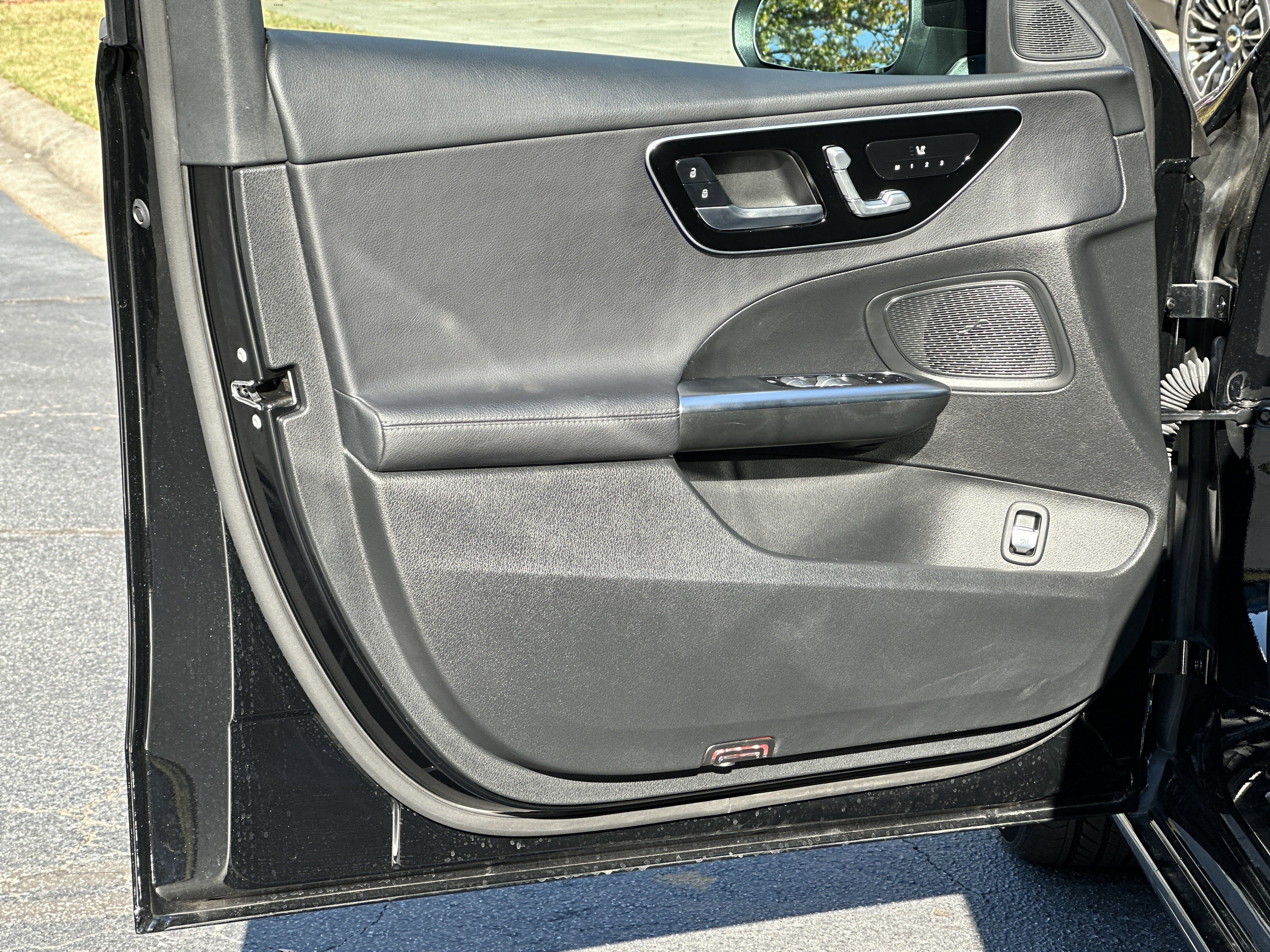 Used 2022 Mercedes-Benz C 300 Sedan image 10