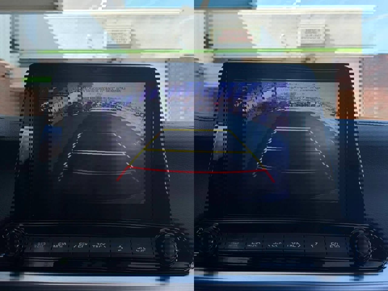 Used 2022 Kia Forte LXS w/ LXS Technology Package image 9