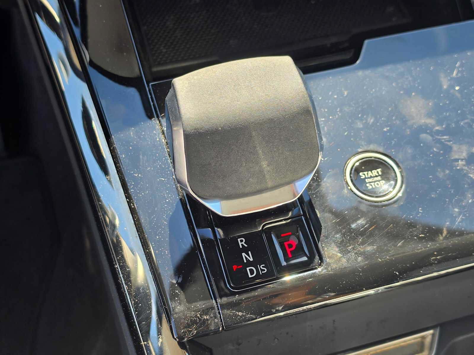 Used 2024 Land Rover Range Rover Sport SE AWD/4WD image 33