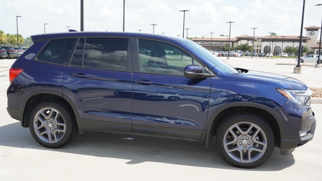 Used 2023 Honda Passport EX-L image 4