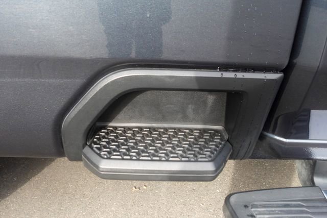 Used 2020 Chevrolet Silverado 3500 High Country w/ Technology Package image 7