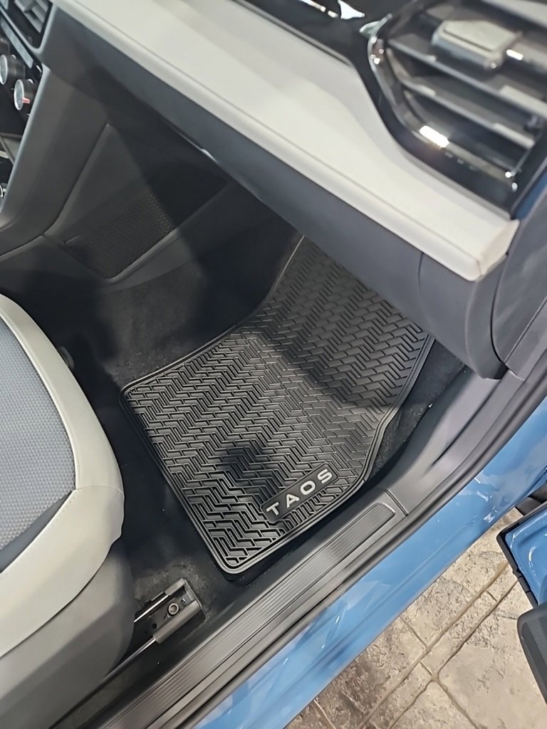 New 2026 Volkswagen Taos S image 14