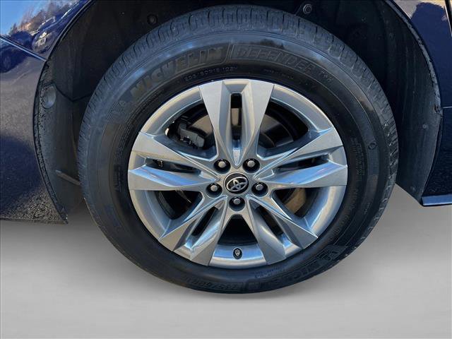 Used 2021 Toyota Sienna Limited image 24