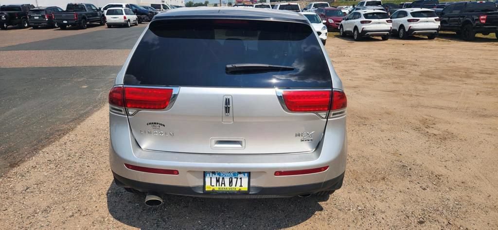 Used 2013 Lincoln MKX AWD w/ Wood Pkg image 4