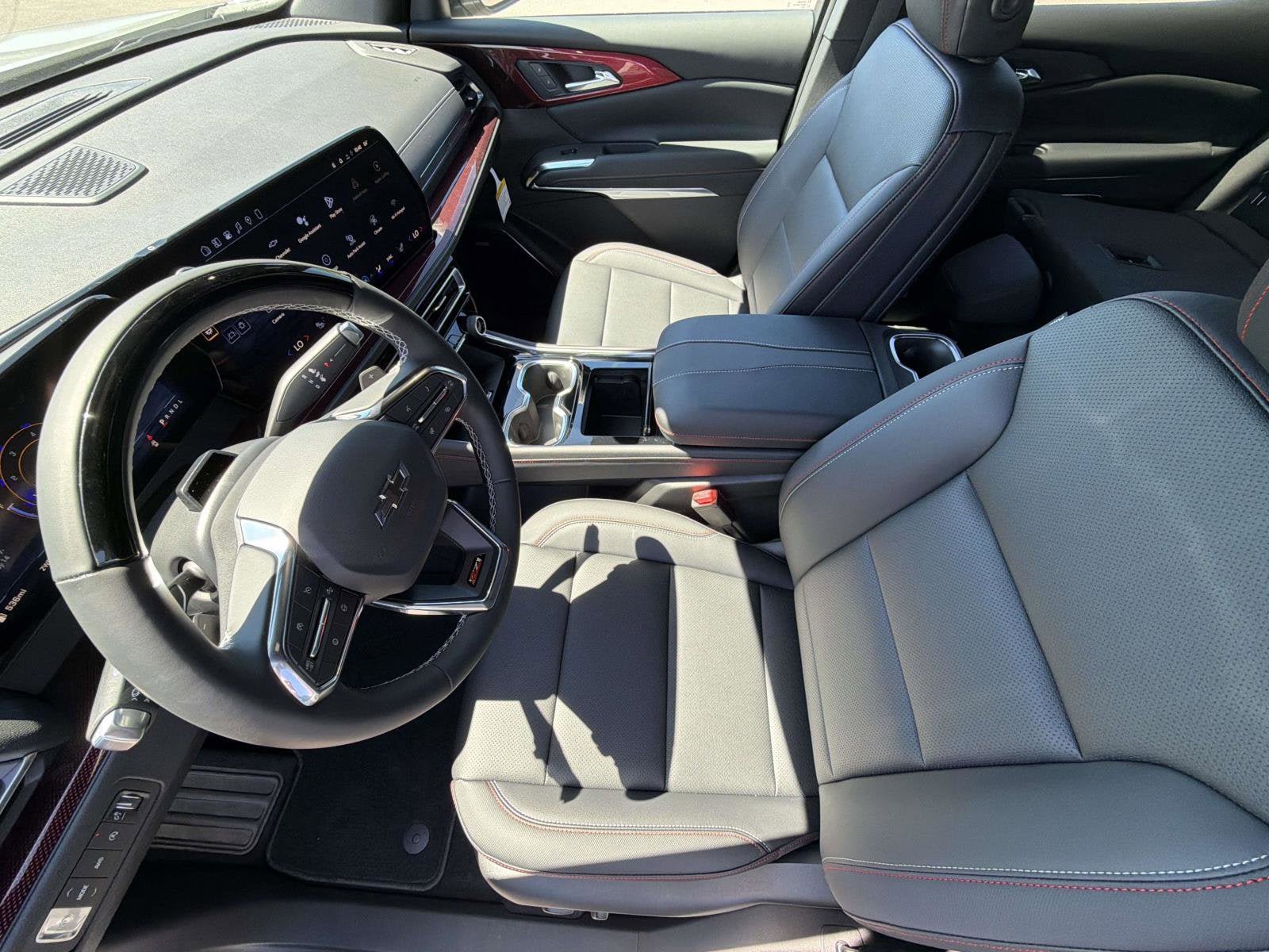 New 2026 Chevrolet Traverse Z71 w/ Enhanced Driving Package AWD/4WD image 9